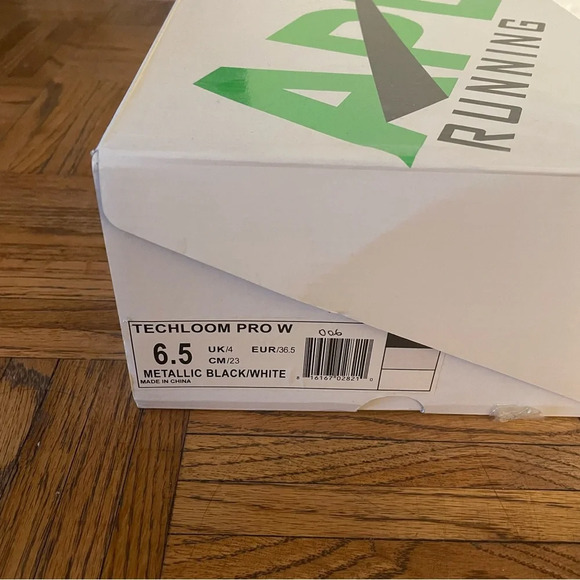 APL Techloom Pro Sneakers in Metallic Black/White Size 6.5 - Picture 9 of 10